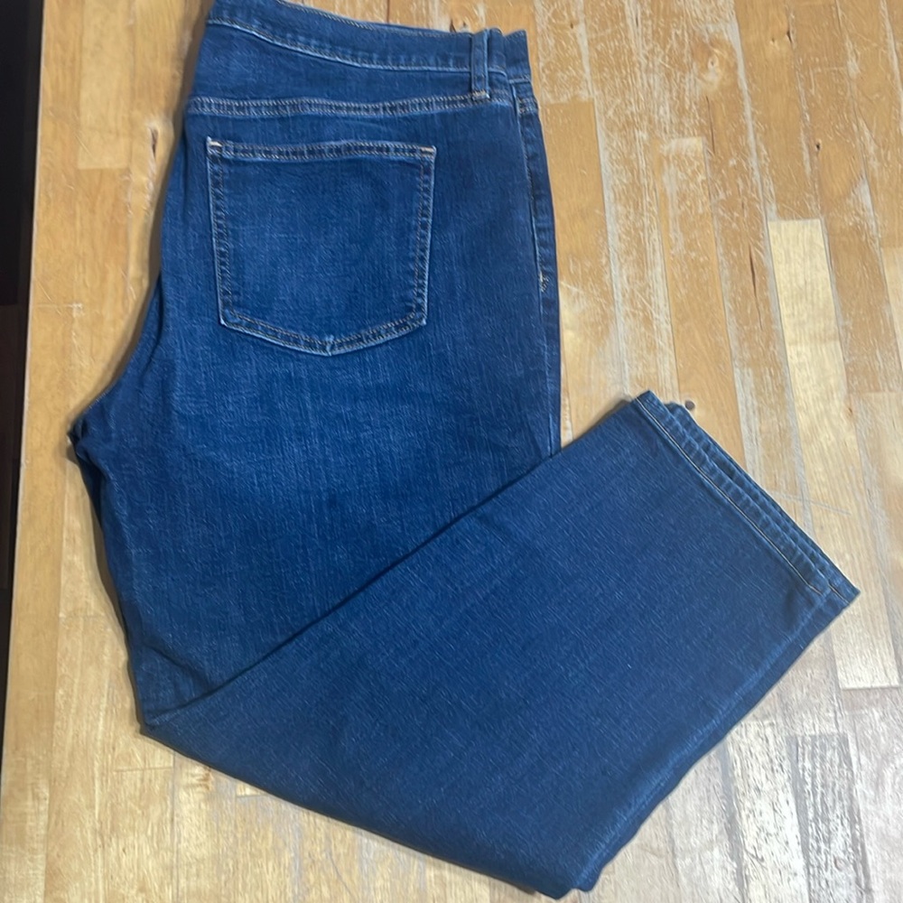 Women’s Gap girlfriend mid rise jeans